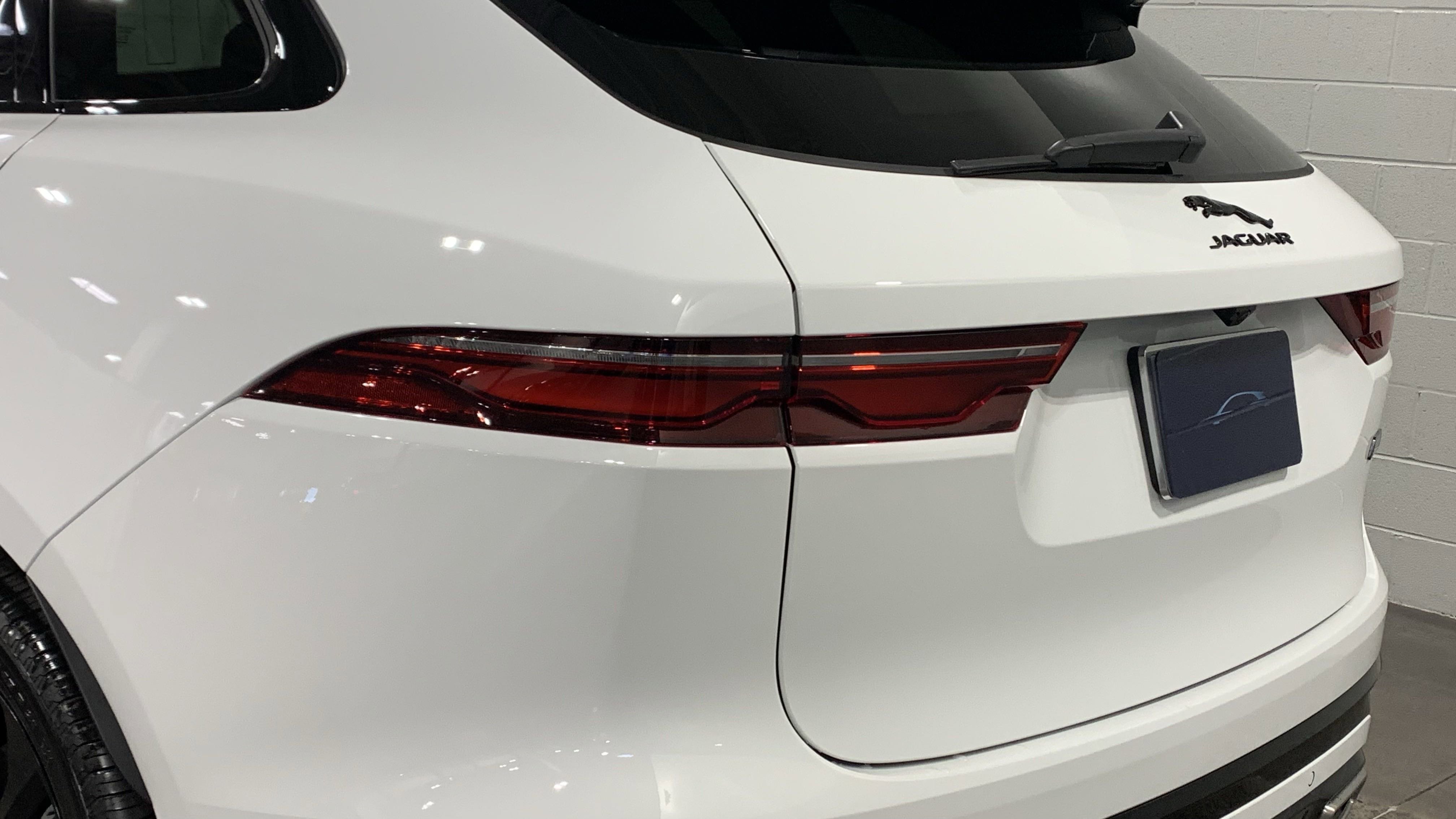 New 2026 Jaguar F-PACE R-Dynamic S image 17