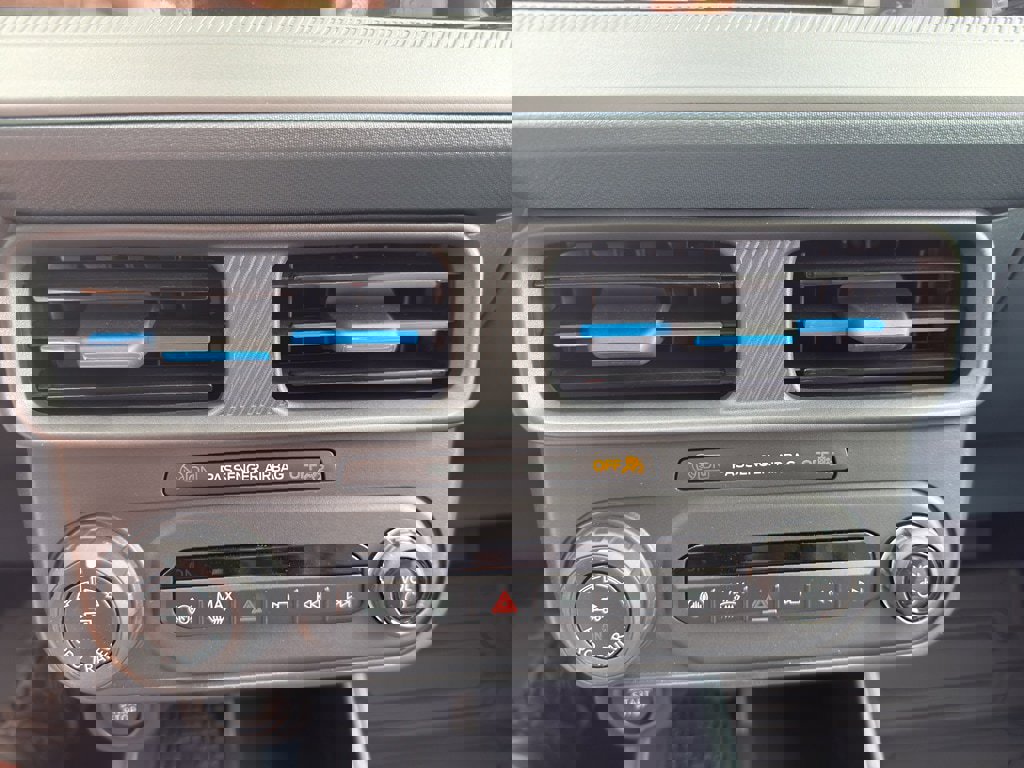 New 2025 Ford Maverick Lobo image 46