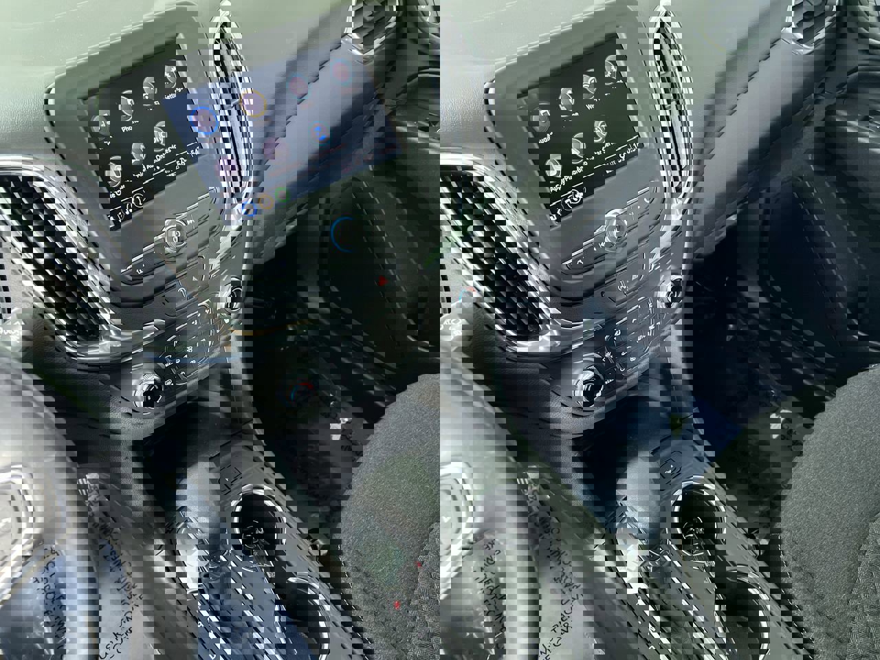 Used 2022 Chevrolet Equinox LT image 23