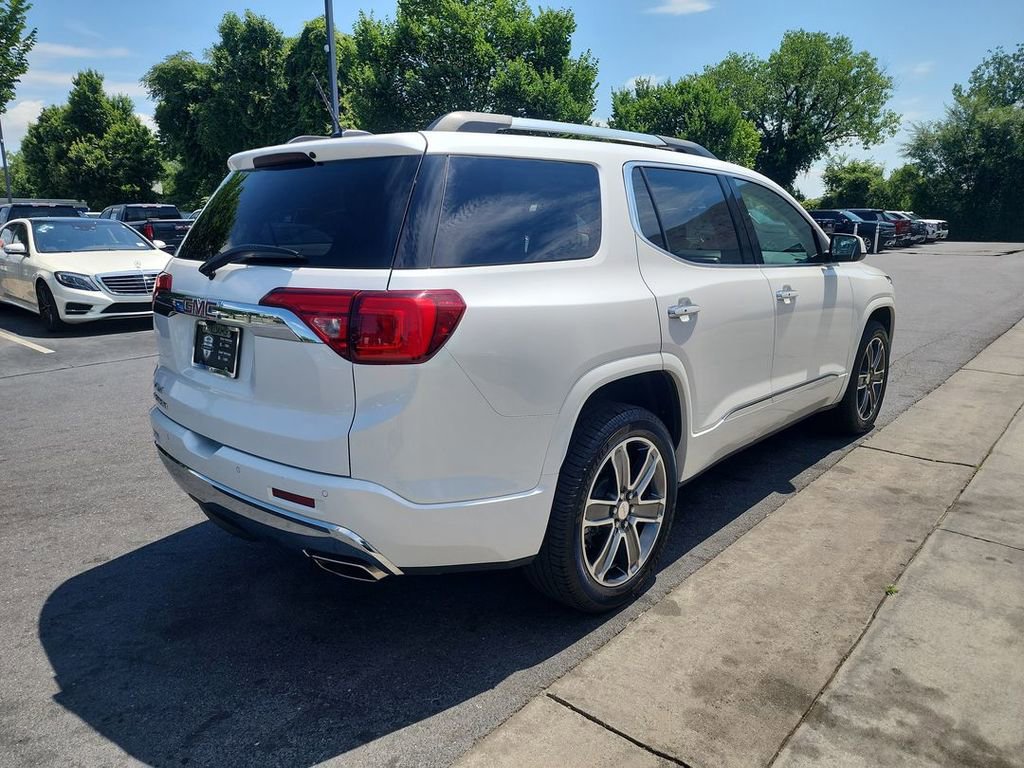 Certified 2018 GMC Acadia Denali w/ Technology Package FWD image 8