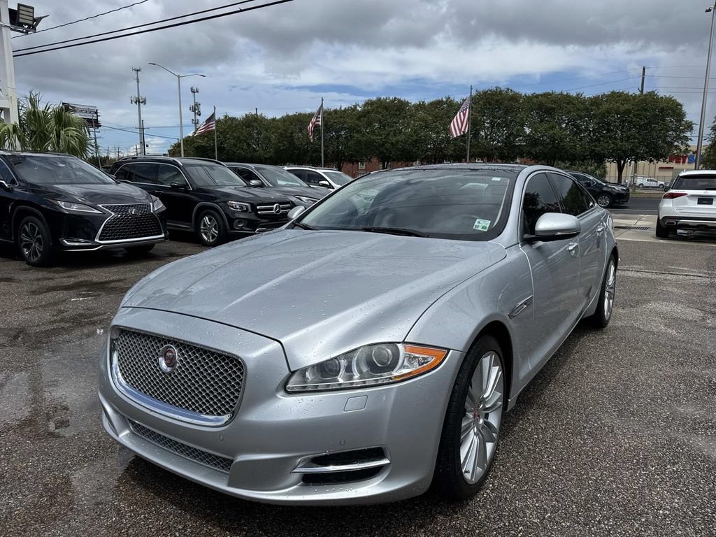 Used 2015 Jaguar XJ L Portfolio RWD image 3