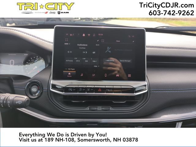 New 2025 Jeep Compass Limited w/ Sun & Sound Group image 16