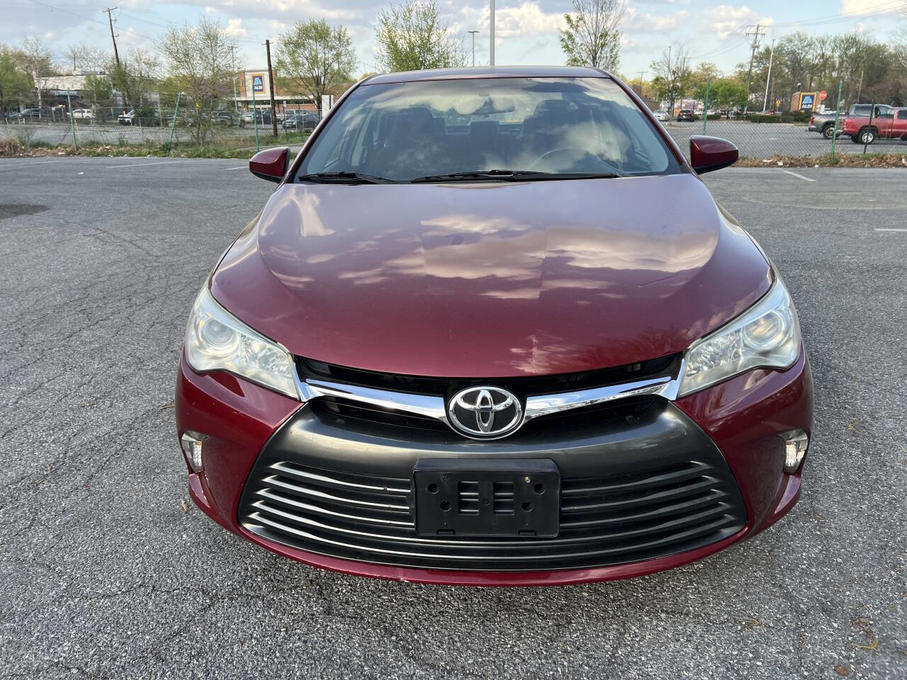Used 2016 Toyota Camry LE FWD image 3