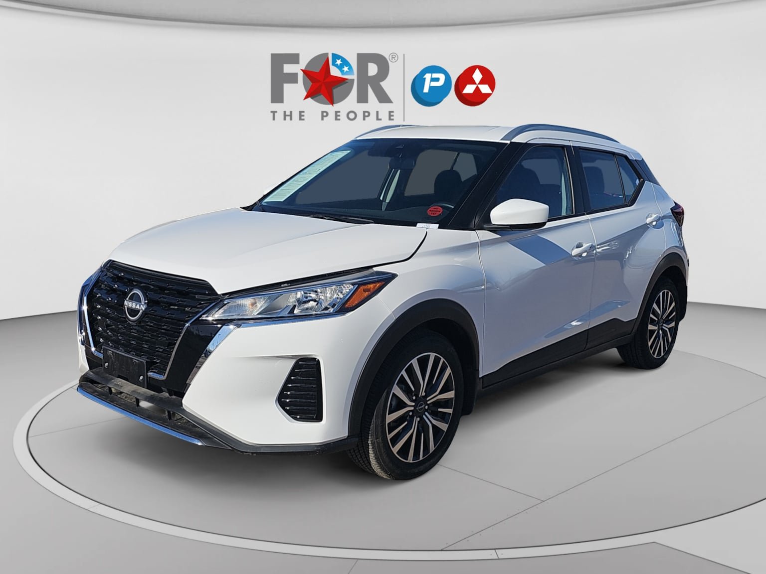 Used 2024 Nissan Kicks SV FWD image 1