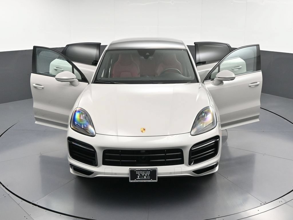 Certified 2023 Porsche Cayenne GTS AWD/4WD image 33
