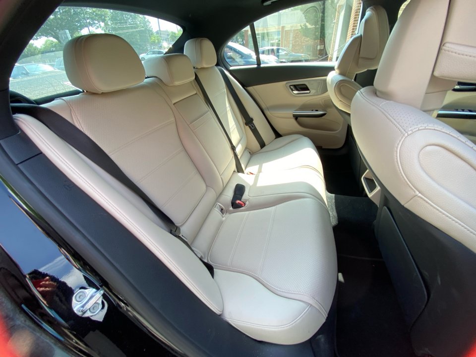 Used 2023 Mercedes-Benz C 300 4MATIC Sedan image 29