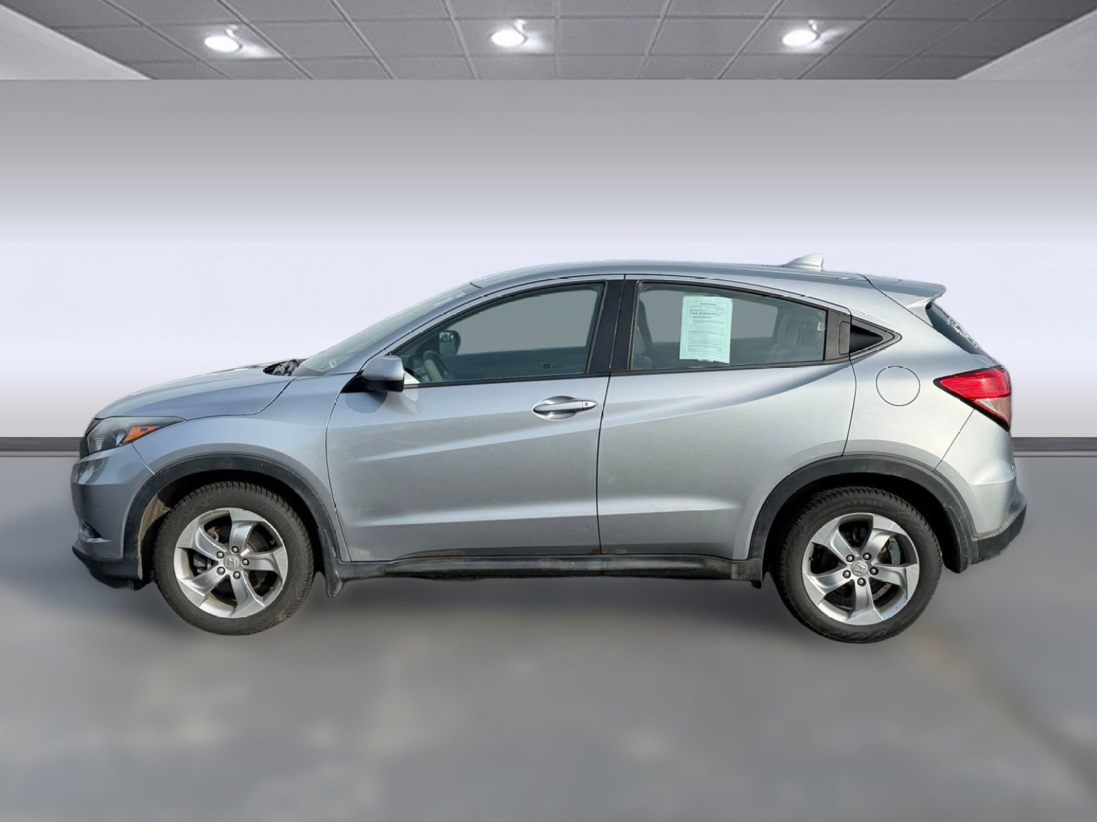 Used 2018 Honda HR-V LX image 2