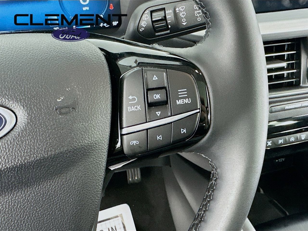 New 2025 Ford Escape Platinum w/ Premium Technology Package AWD/4WD image 16