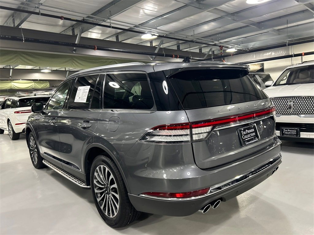 Used 2022 Lincoln Aviator AWD w/ Premium Package image 4