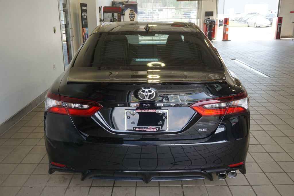 Certified 2022 Toyota Camry SE w/ Convenience Package FWD image 16
