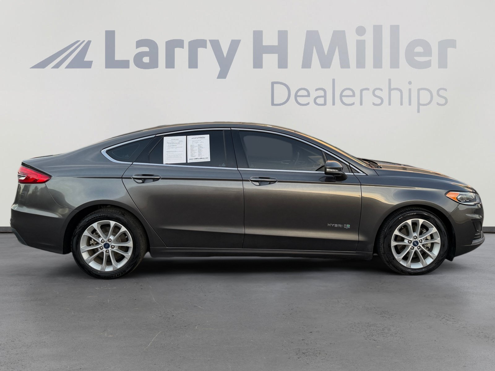 Used 2019 Ford Fusion SEL FWD image 6