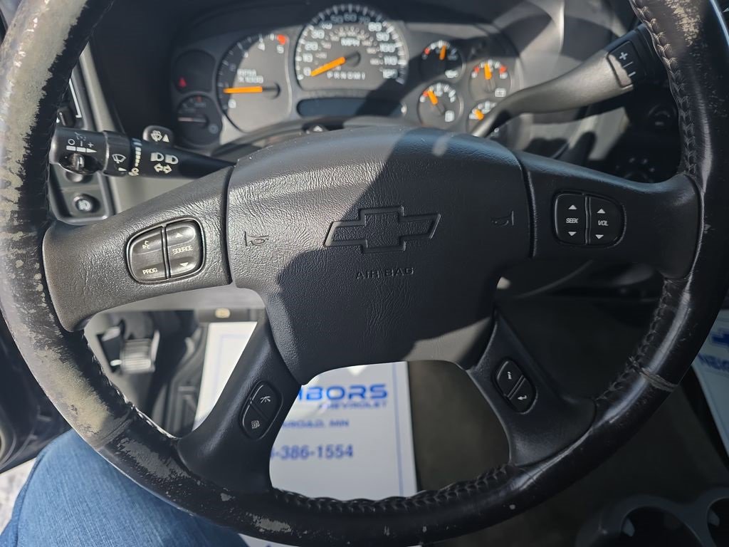 Used 2006 Chevrolet Silverado 2500 LT w/ Heavy-Duty Power Package image 13