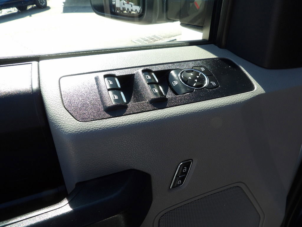 Used 2019 Ford F350 XL w/ Power Equipment Group AWD/4WD image 15