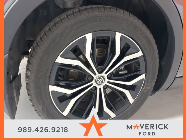 Used 2023 Toyota Crown XLE image 30