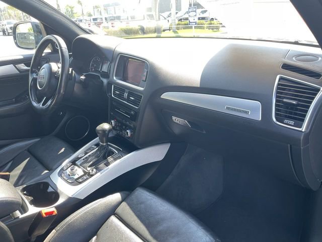 Used 2017 Audi Q5 2.0T Premium Plus w/ Technology Package image 31