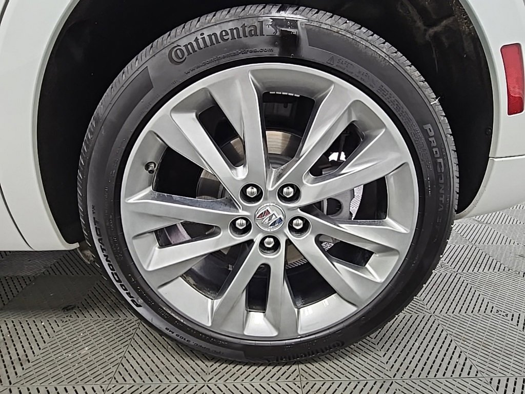 Used 2023 Buick Envision Avenir image 46