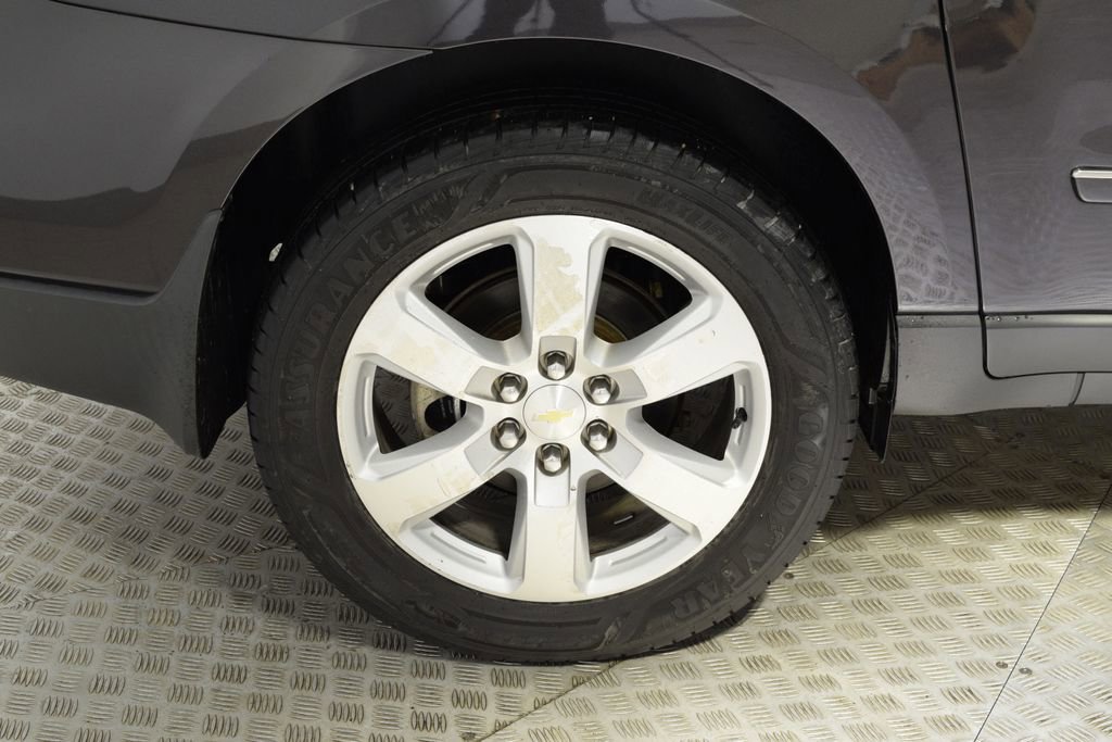 Used 2017 Chevrolet Traverse Premier FWD image 40