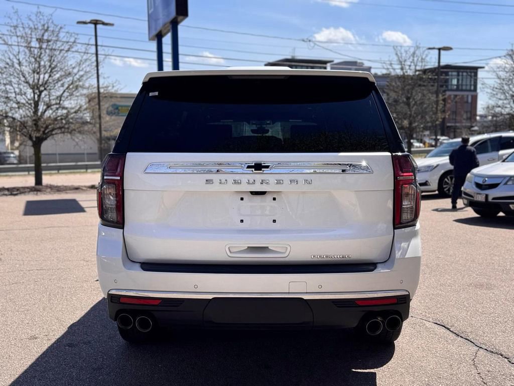 Used 2021 Chevrolet Suburban Premier image 5