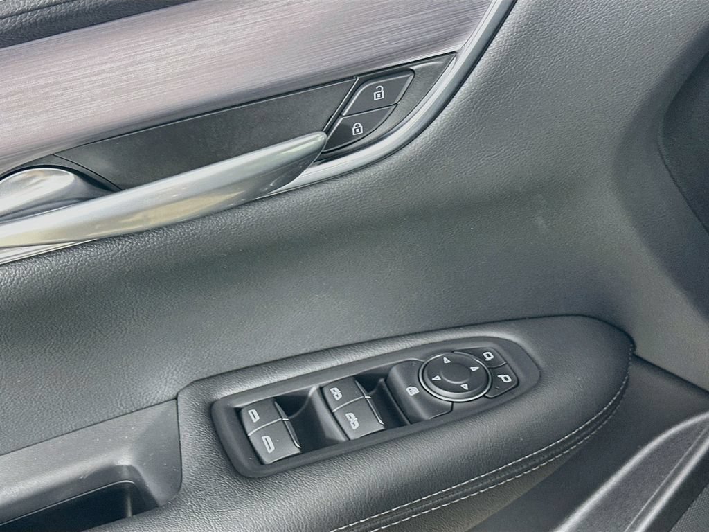 New 2026 Cadillac XT5 Luxury w/ LPO, Floor Liner Package FWD image 21