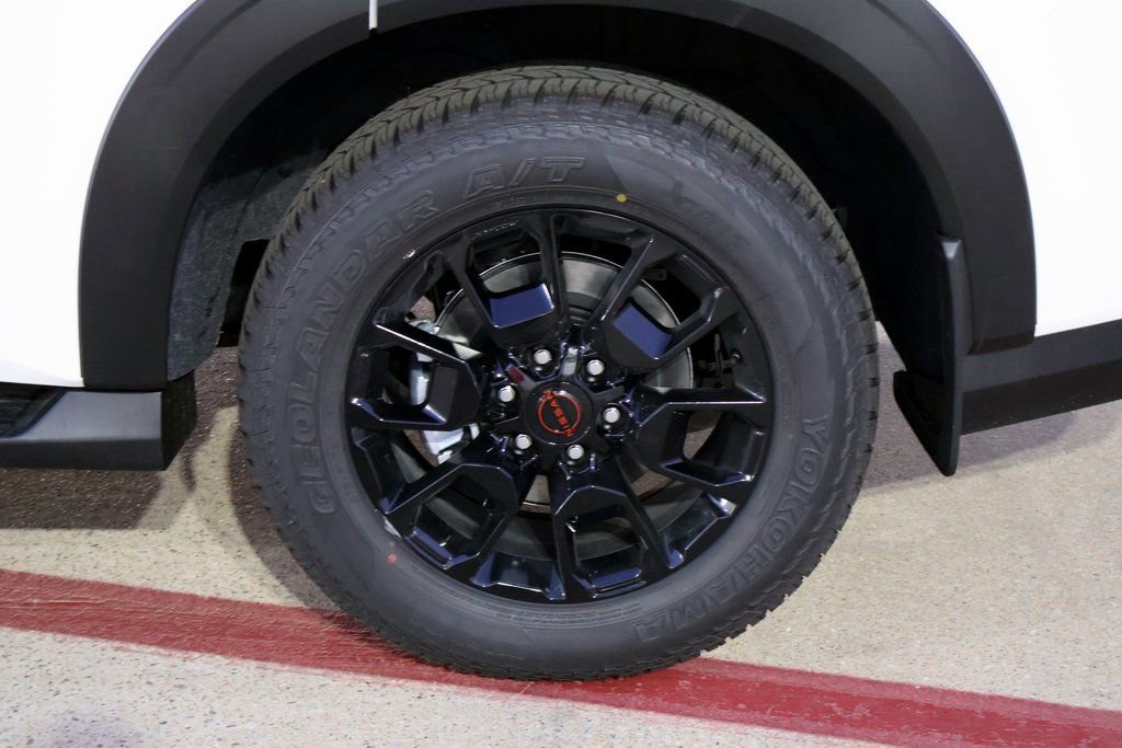 New 2026 Nissan Armada PRO-4X w/ Captain's Chari Seat Package image 9