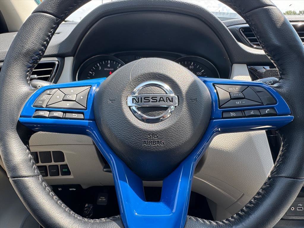 Certified 2022 Nissan Rogue Sport SV AWD/4WD image 18
