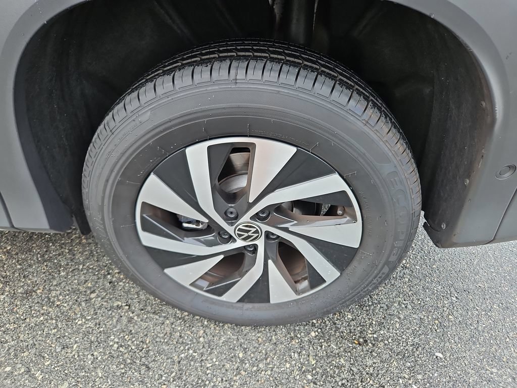 Used 2025 Volkswagen Tiguan S AWD/4WD image 29