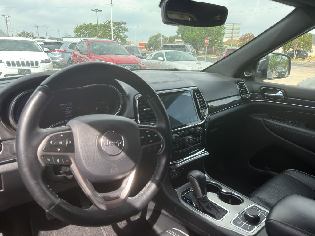 Used 2020 Jeep Grand Cherokee Overland AWD/4WD image 7