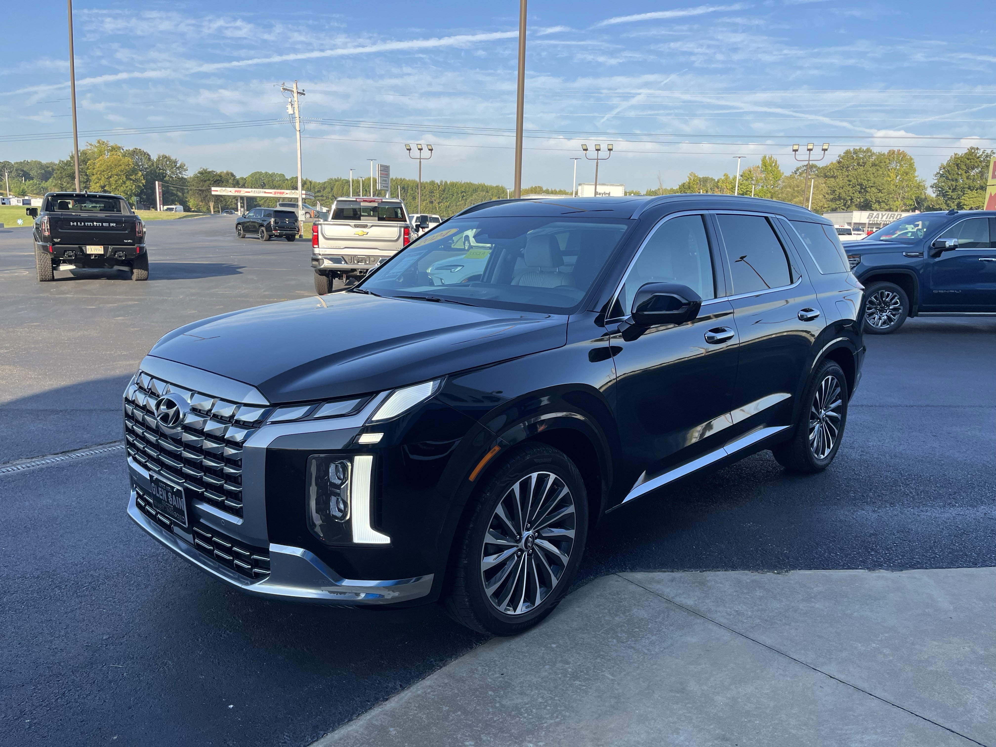 Used 2024 Hyundai Palisade Calligraphy image 1
