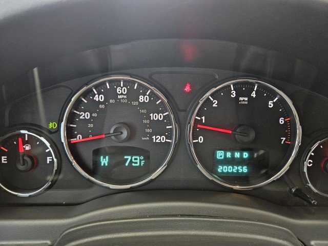 Used 2010 Jeep Liberty Limited w/ Tire & Wheel Group image 20