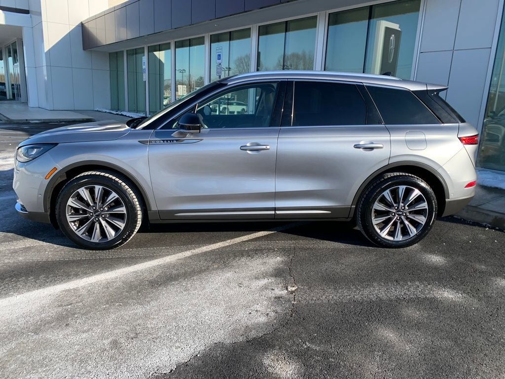 Certified 2022 Lincoln Corsair Reserve w/ Equipment Group 201A image 2