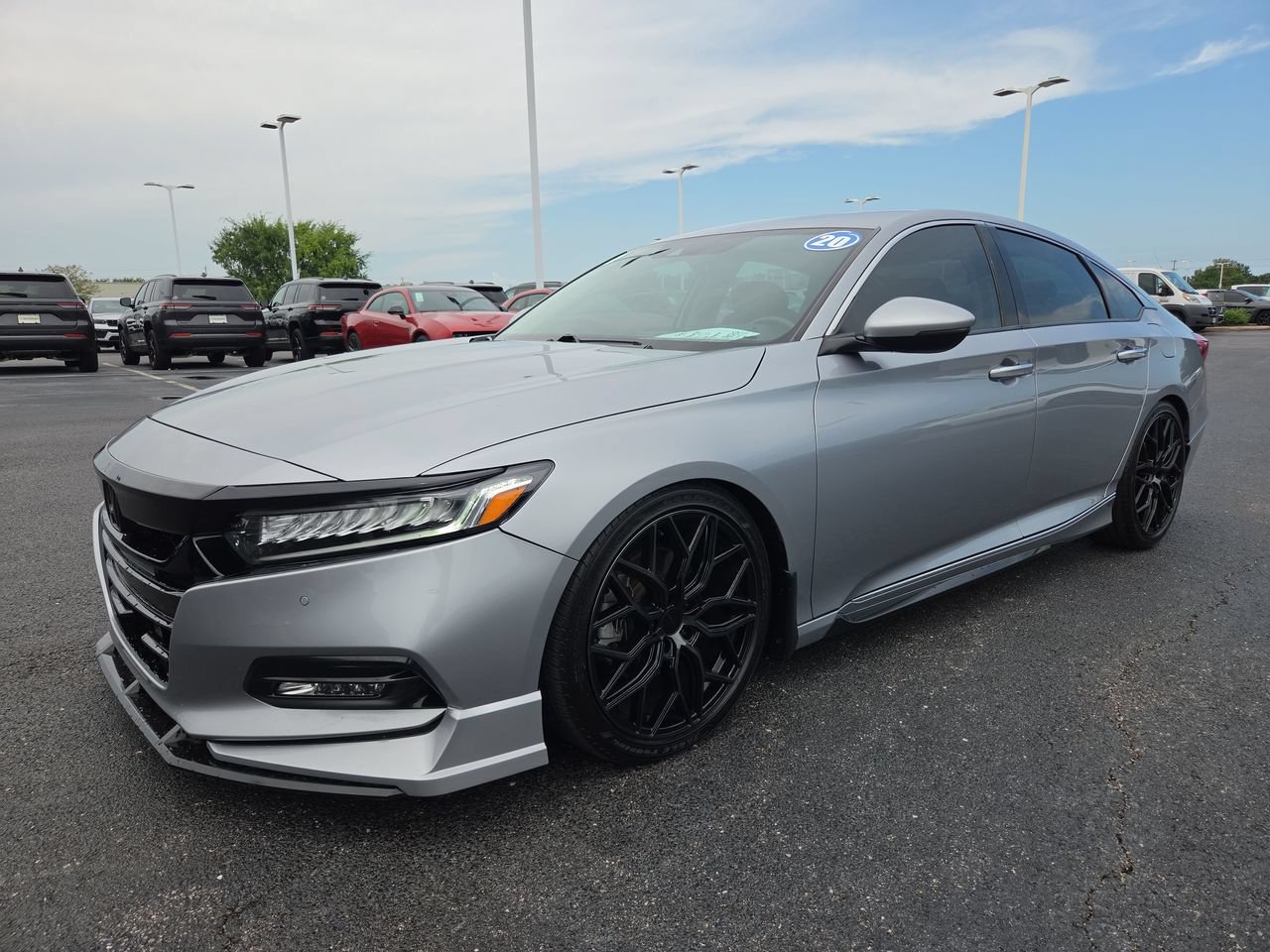 Used 2020 Honda Accord Touring image 3