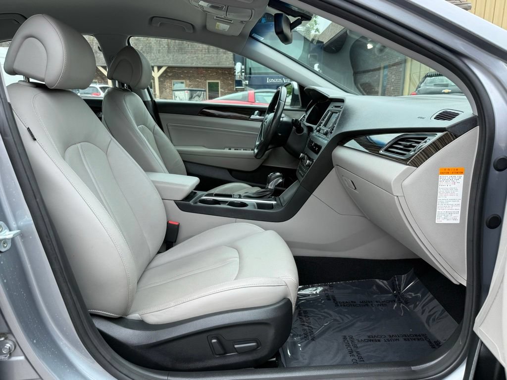 Used 2016 Hyundai Sonata Limited FWD image 18