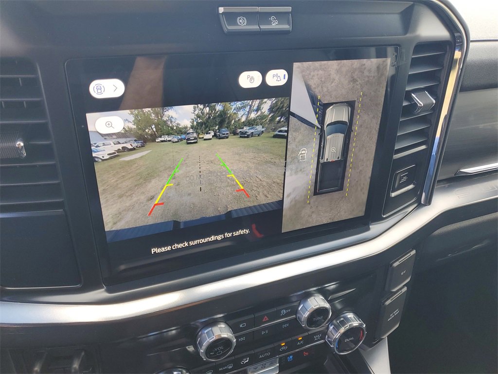 New 2026 Ford F350 Lariat w/ Black Appearance Package image 17