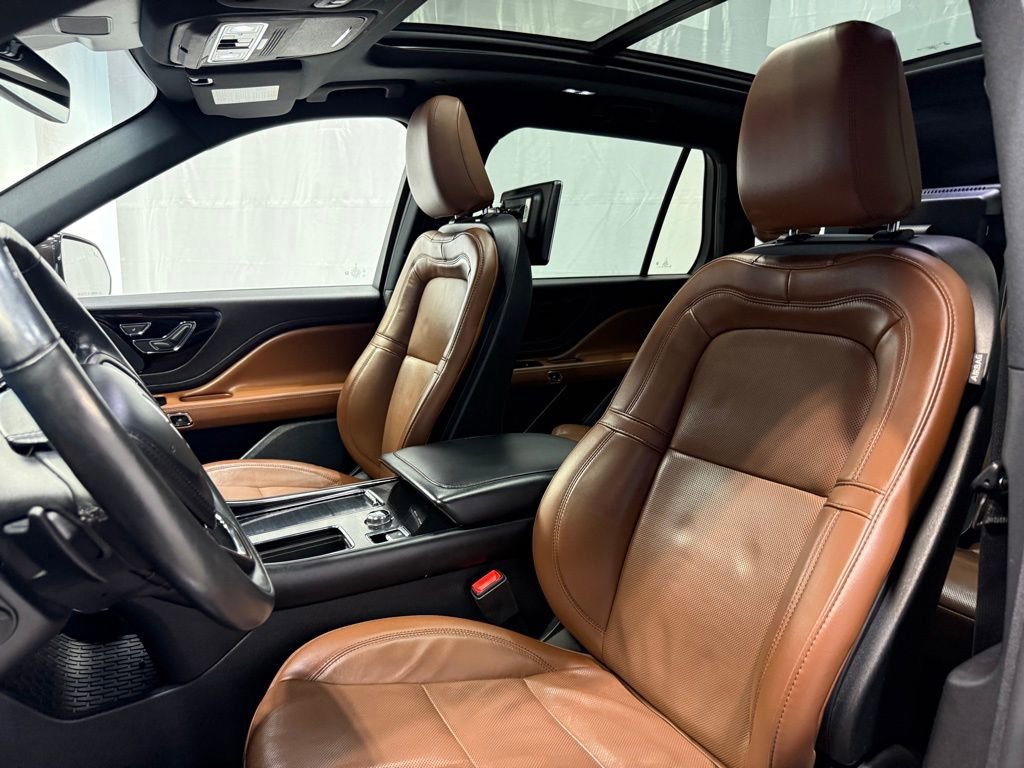 Used 2022 Lincoln Aviator Grand Touring w/ Equipment Group 301A image 18