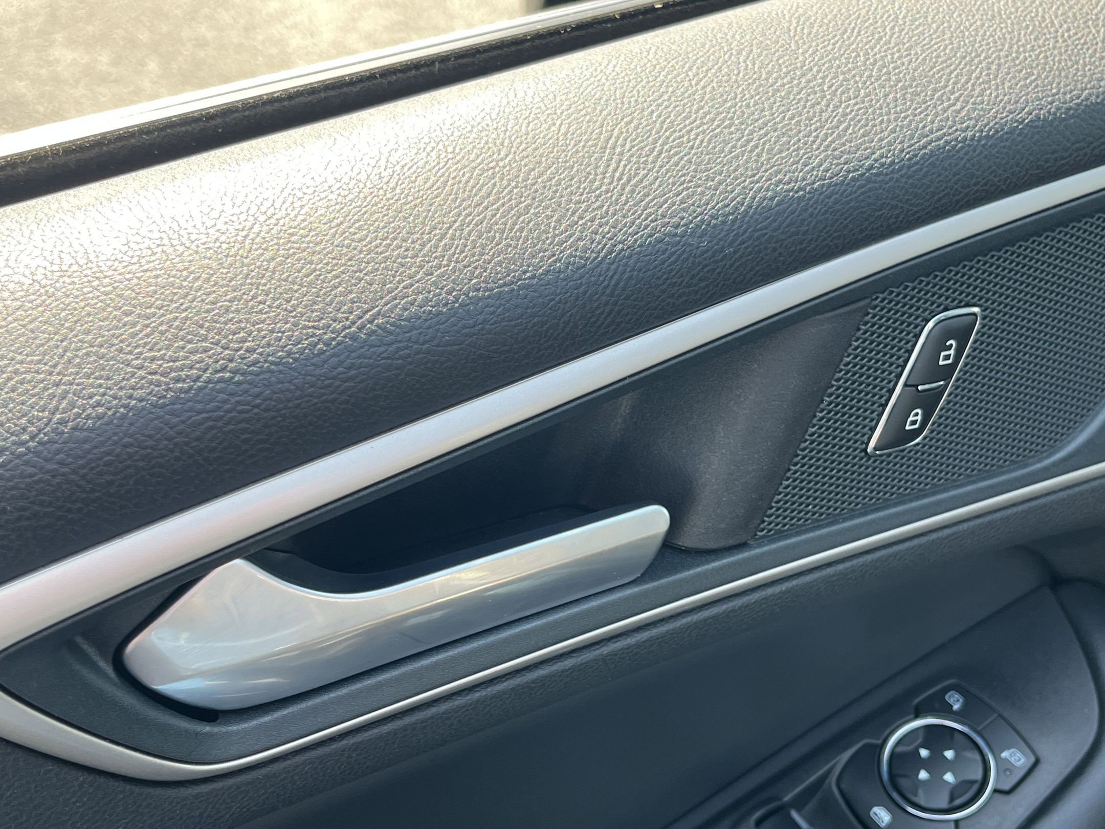 Used 2024 Ford Edge SEL image 12