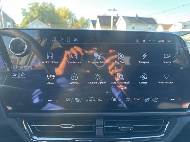 New 2025 Chevrolet Equinox EV RS w/ Active Safety Package 3 AWD/4WD image 14