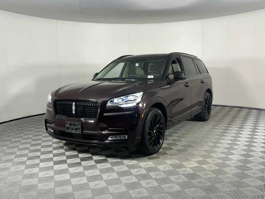Used 2023 Lincoln Aviator Reserve w/ Equipment Group 201A image 3