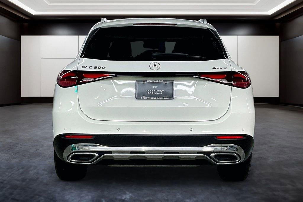 Used 2023 Mercedes-Benz GLC 300 4MATIC image 5