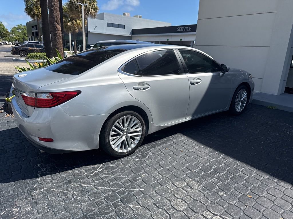Used 2014 Lexus ES 350 FWD image 4