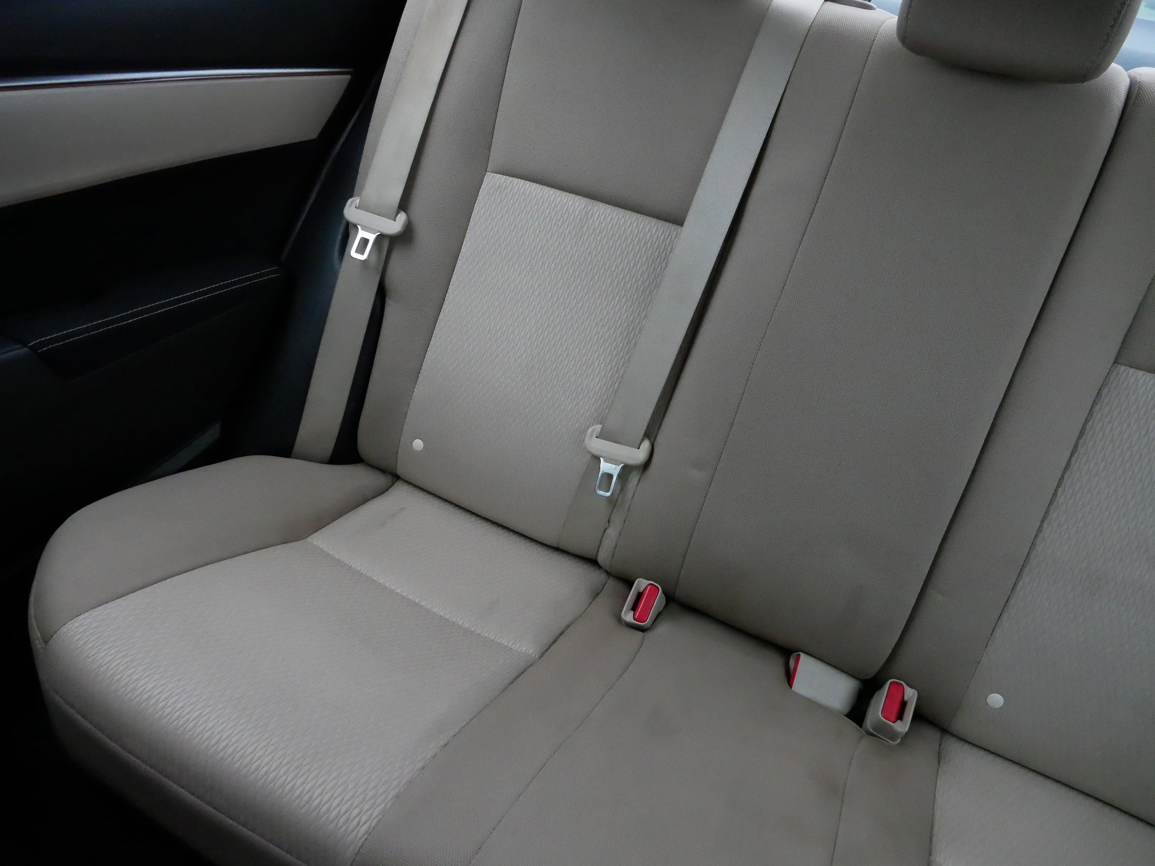 Used 2014 Toyota Corolla LE image 12