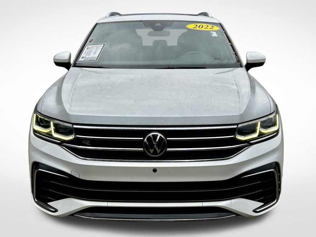 Used 2022 Volkswagen Tiguan SEL R-Line image 2