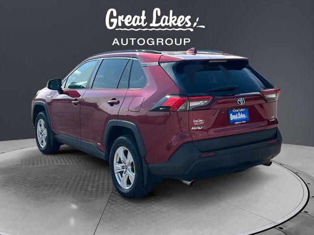 Used 2021 Toyota RAV4 LE image 3