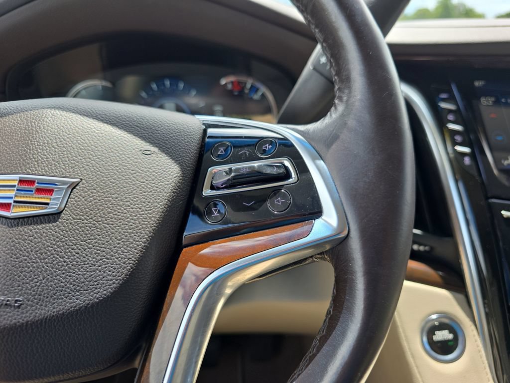 Used 2017 Cadillac Escalade 2WD image 23