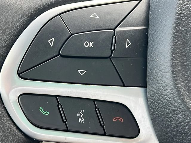 Used 2024 Chrysler Voyager LX FWD image 12