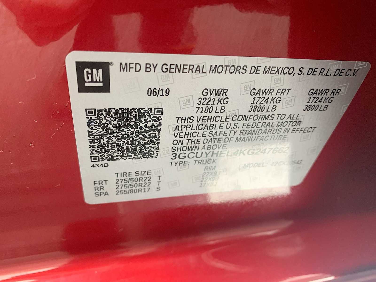 Certified 2019 Chevrolet Silverado 1500 High Country w/ Technology Package image 35