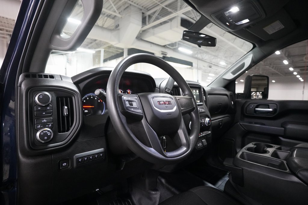 Certified 2022 GMC Sierra 3500 Pro w/ Convenience Package image 8