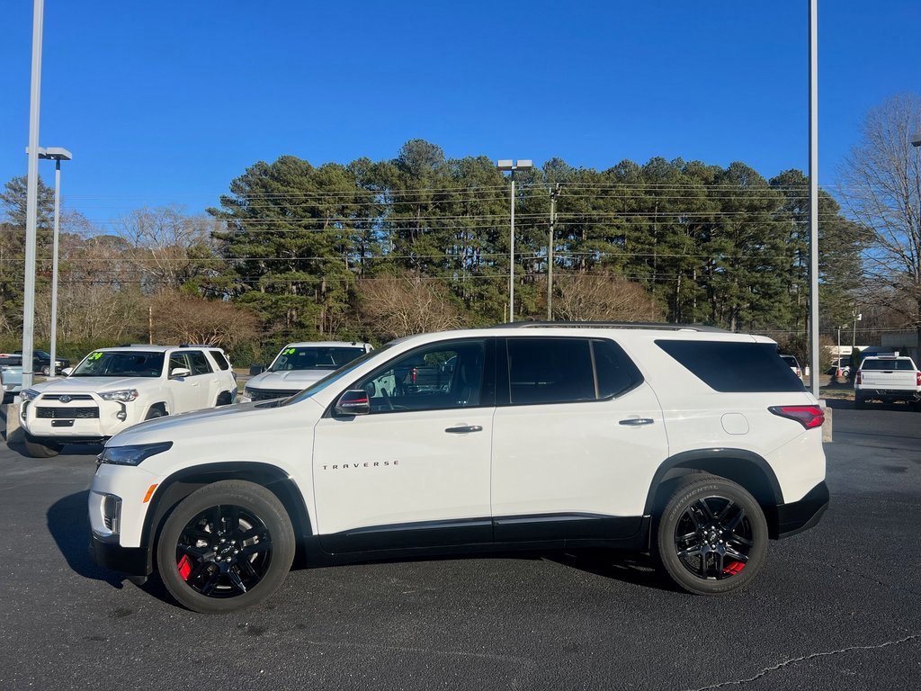 Used 2022 Chevrolet Traverse Premier w/ Redline Edition image 2