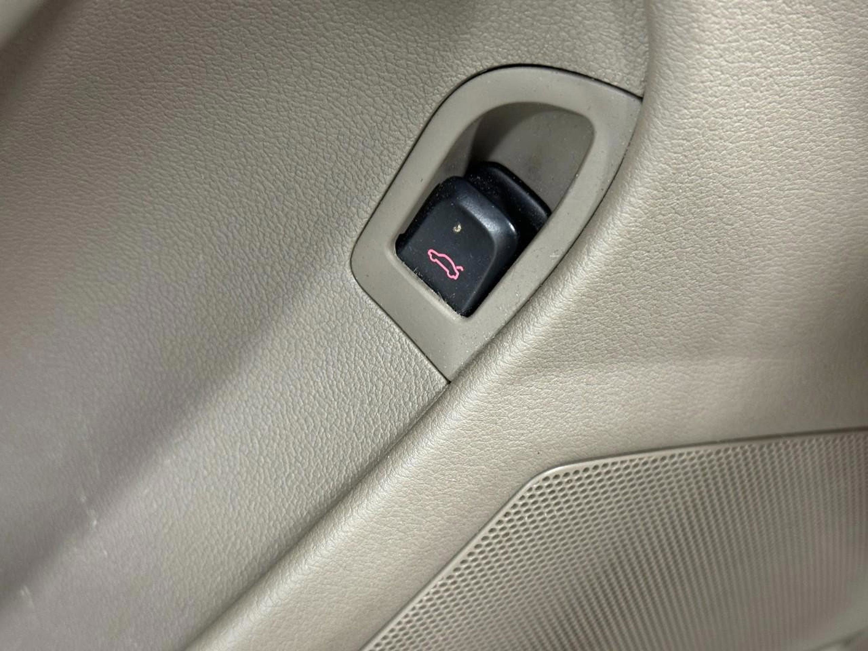 Used 2012 Audi A4 2.0T Premium w/ Convenience Pkg image 25