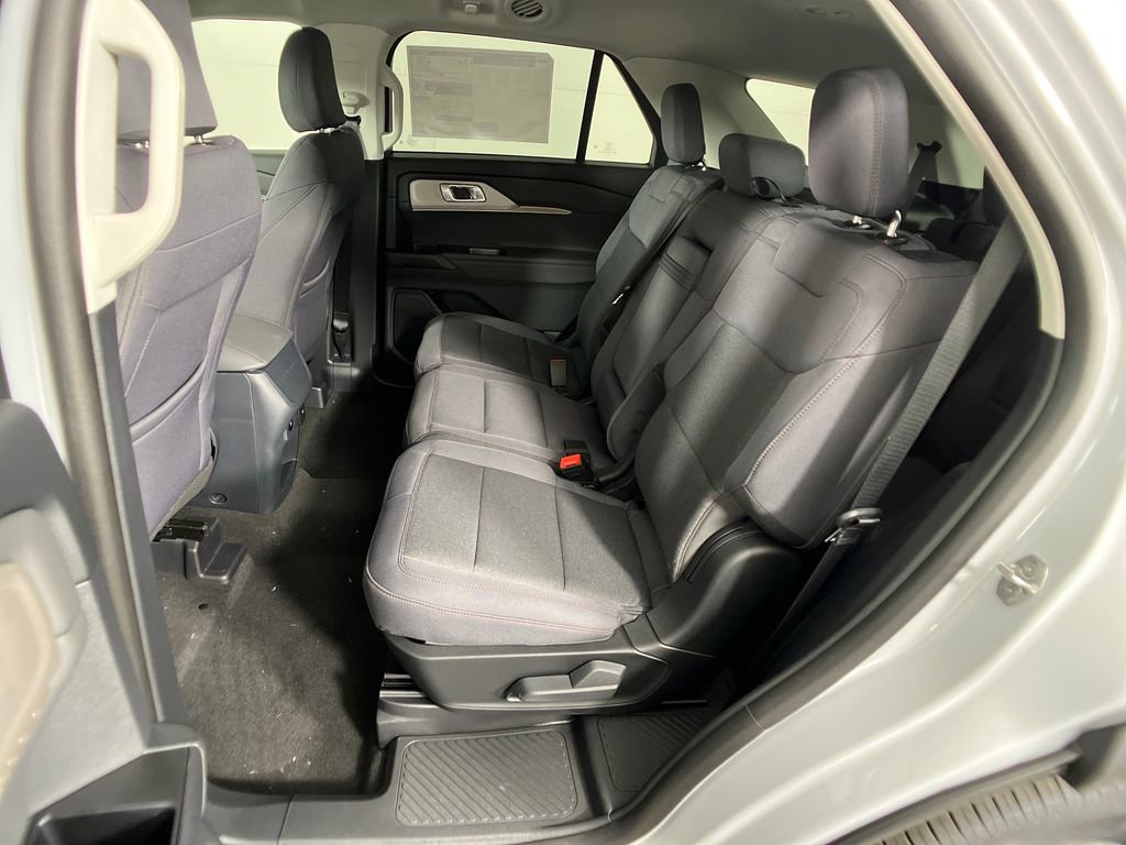 New 2026 Ford Explorer Active RWD image 30