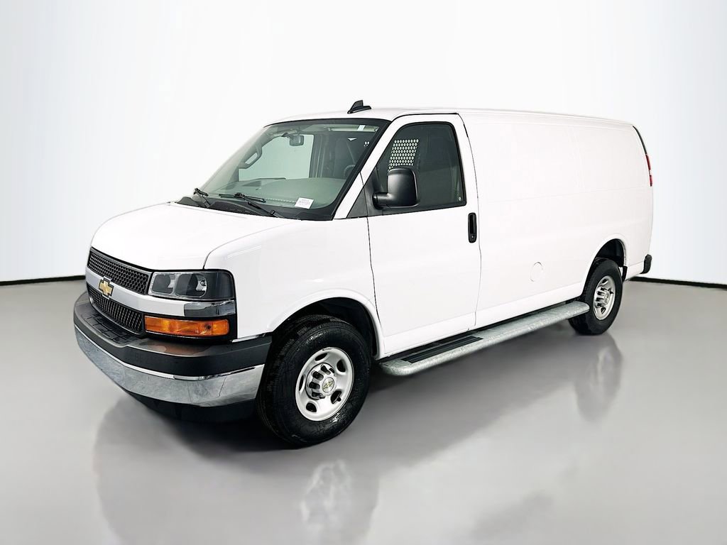 Used 2024 Chevrolet Express 2500 w/ Driver Convenience Package RWD video 3